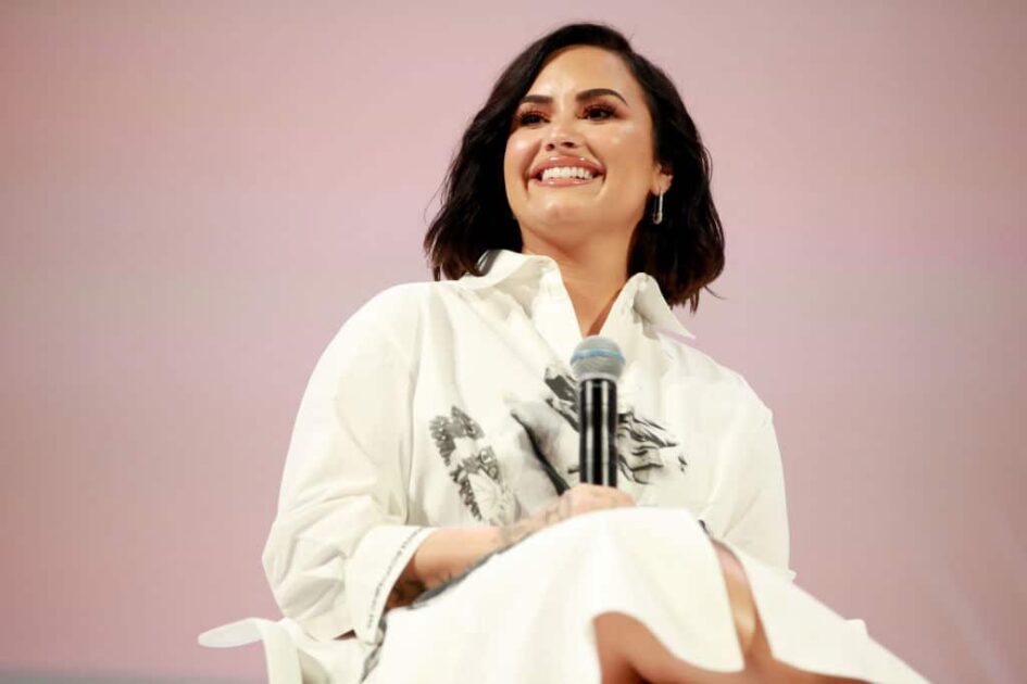 demi-lovato-announces-fundraising-appeal-for-spunout.ie-thumbanail