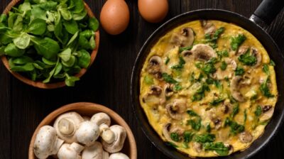 How to make a mushroom and cheese omelette