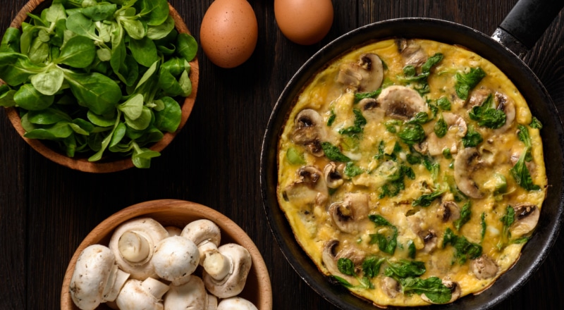 how-to-make-a-mushroom-and-cheese-omelette-thumbanail