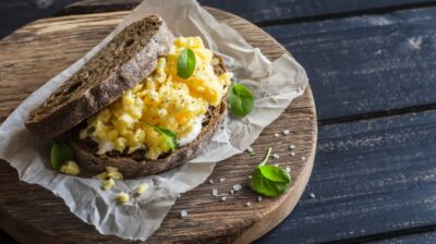 How to make scrambled eggs