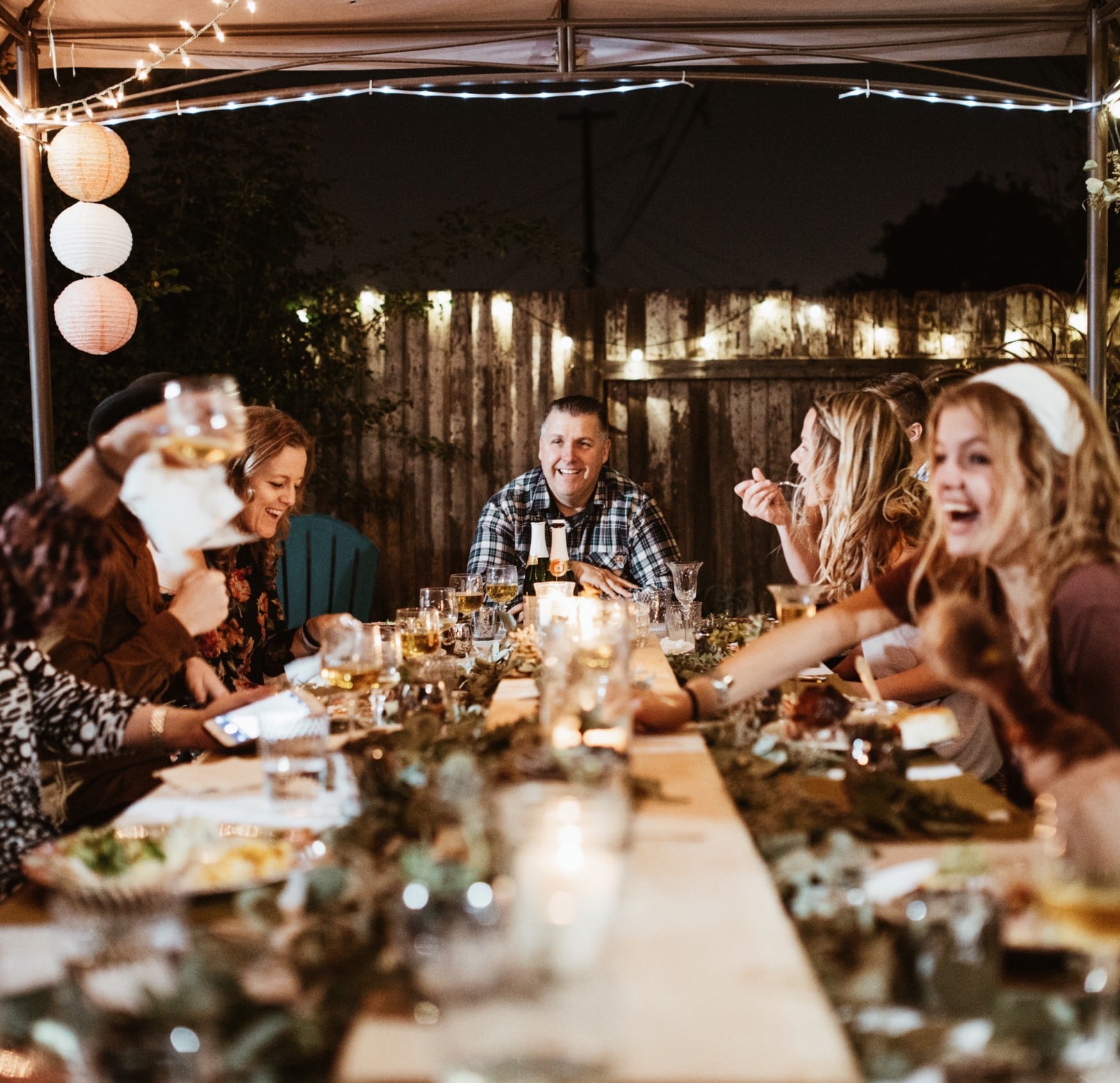 How to avoid feeling awkward at a party when you’re not drinking - spunout