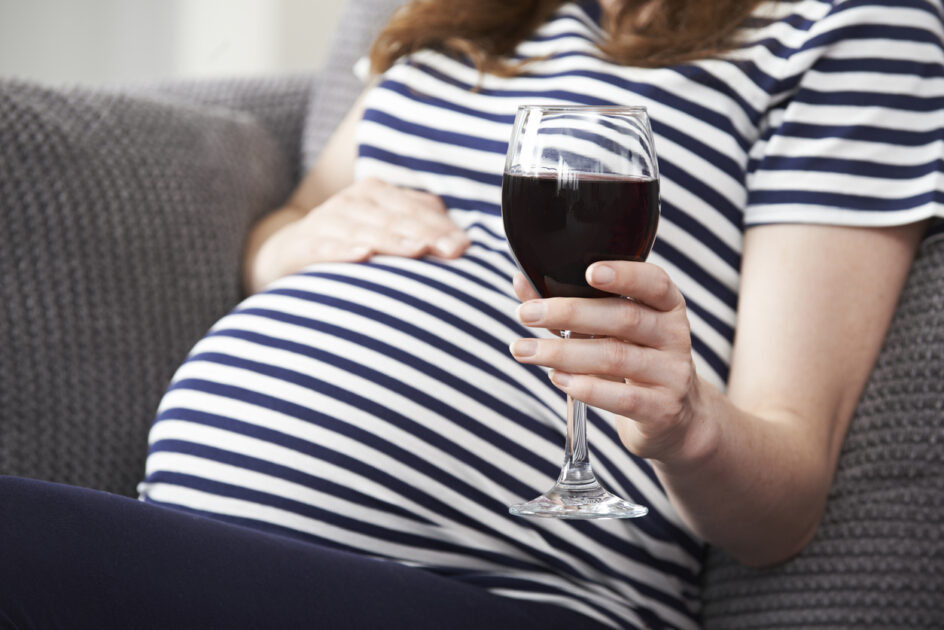 what-happens-if-you-drink-alcohol-during-pregnancy?-thumbanail