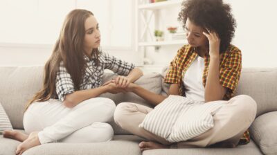How can I help someone in a toxic relationship?