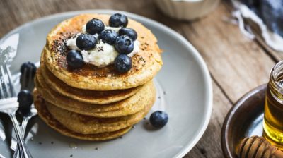 Pancakes-with-blueberries-OFmLpb