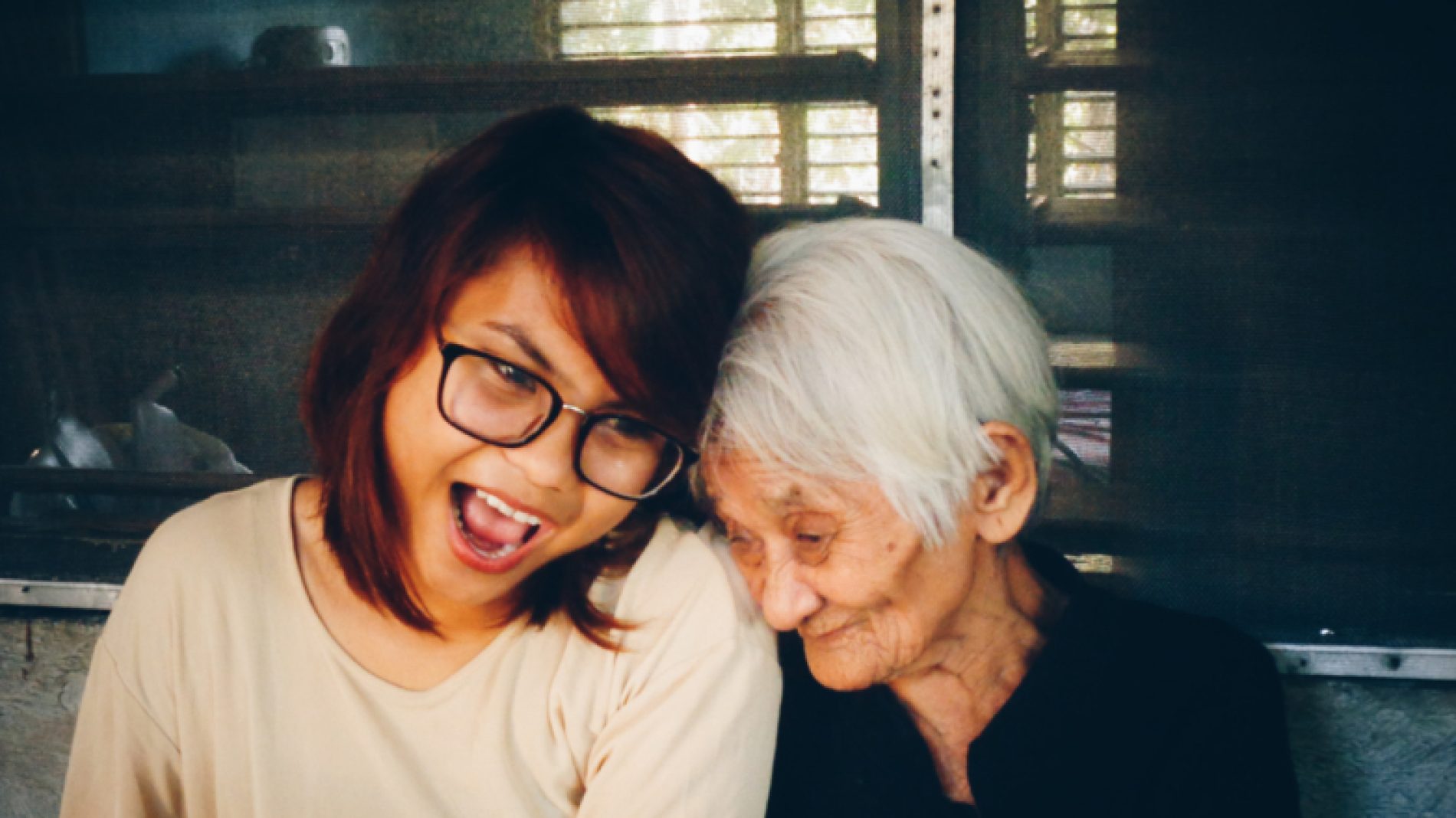people-women-old-happiness-smiling-smile-smile-young-candid-grandmother-laughter-bff_t20_VoEdnl-sFCH6V